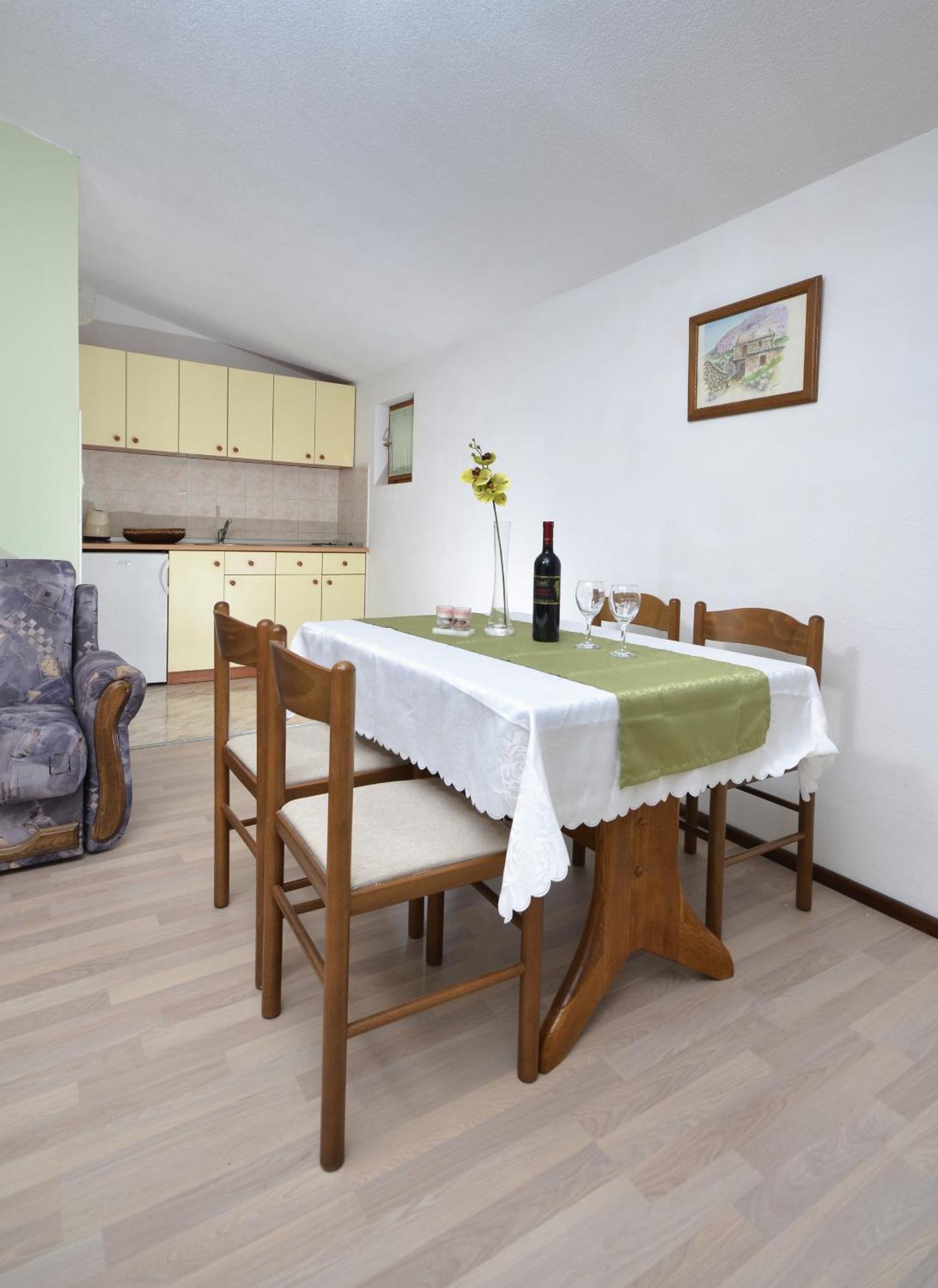 Family Friendly Apartments With A Swimming Pool Baska Voda, Makarska - 12442 Habitación foto