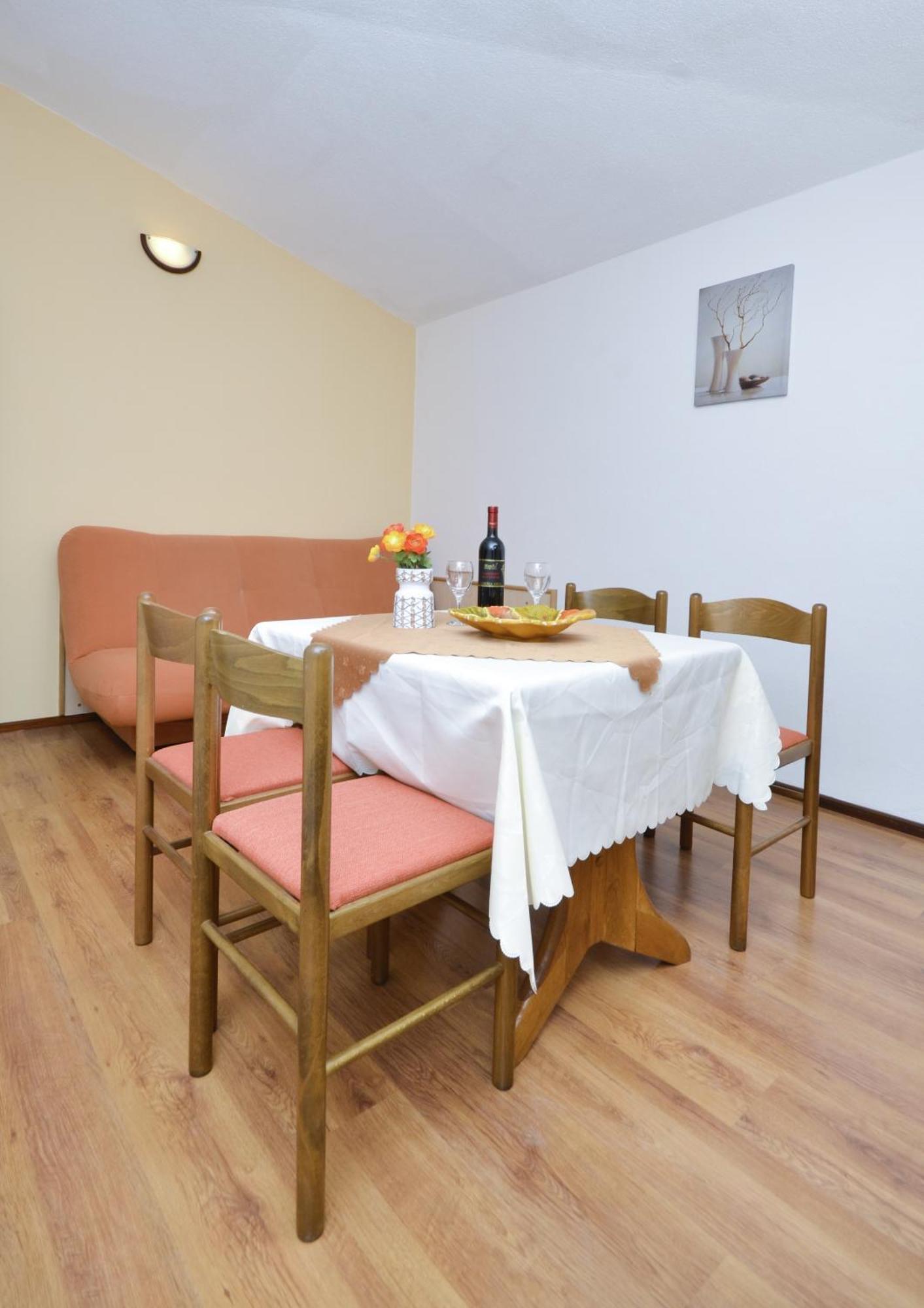 Family Friendly Apartments With A Swimming Pool Baska Voda, Makarska - 12442 Habitación foto